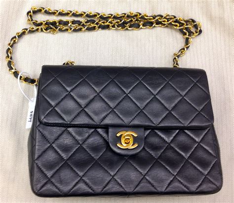 bolsa chanel falsa|chanel bag real number.